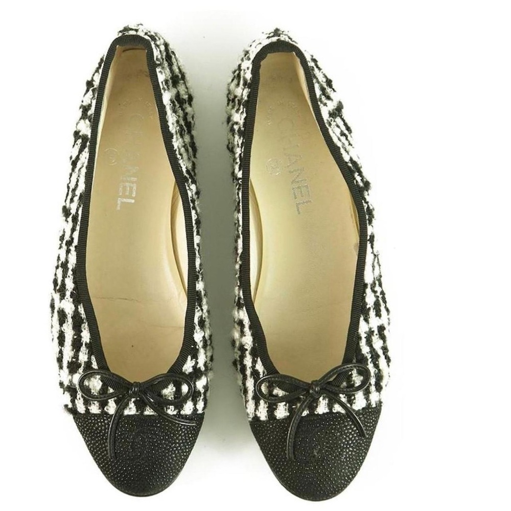 RARE CHANEL Black &White Houndstooth tweed  ballet flats stingray skin CC $1,500 - Picture 4 of 9